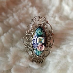 Vintage Filigree and Enamel Ring